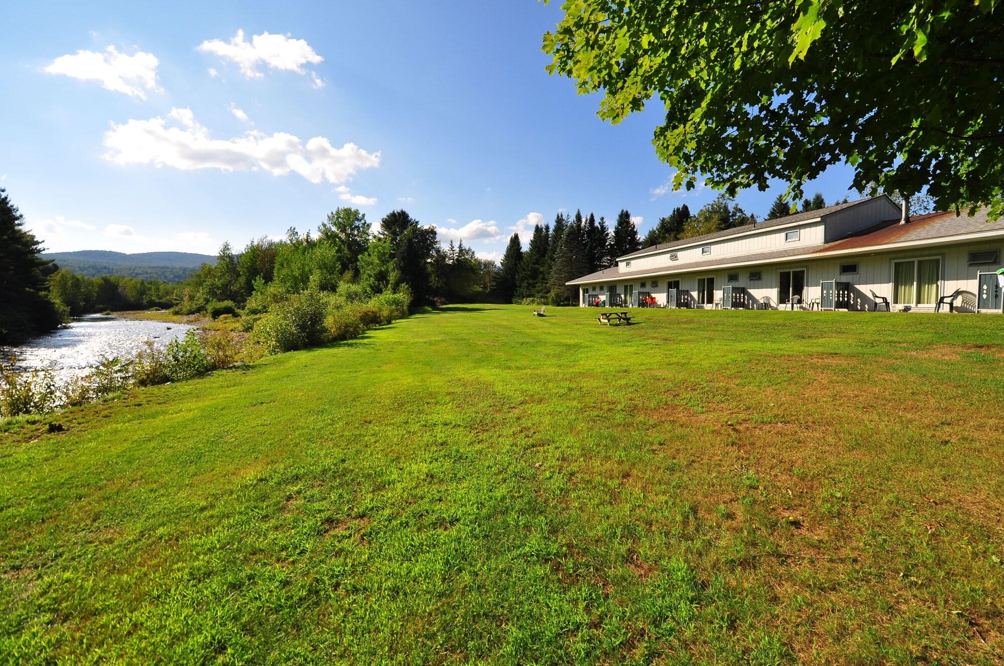 Sun & Ski Inn And Suites Stowe Dış mekan fotoğraf